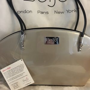 Beijo “Over the Moon”